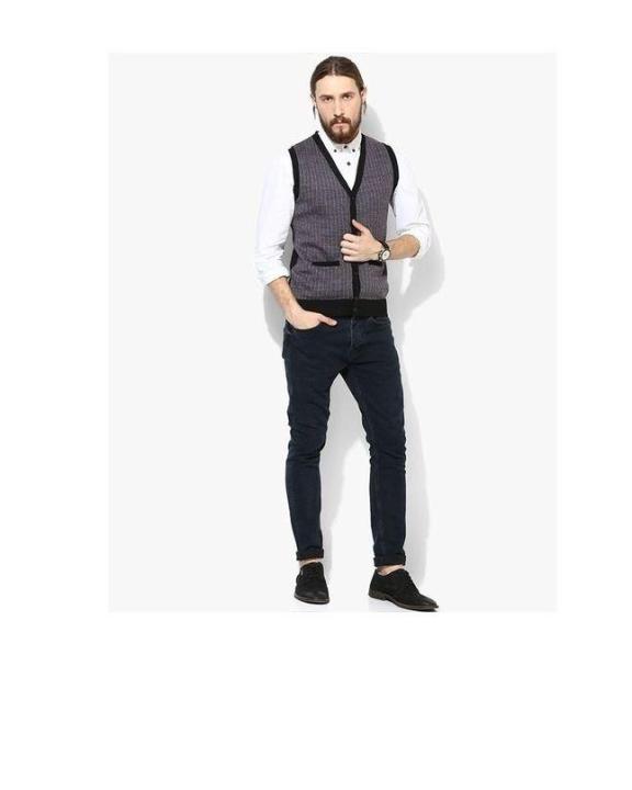 Grey%20&%20Black%20Cotton%20V-Neck%20Sweater%20for%20Men%20-%20Image%204