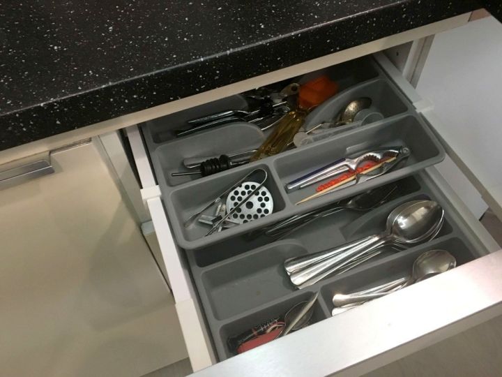 IKEA%20Smacker%20Cutlery%20Tray%20Drawer%20Organizer%20with%20Nonslip%20Sections%20-%20Image%204