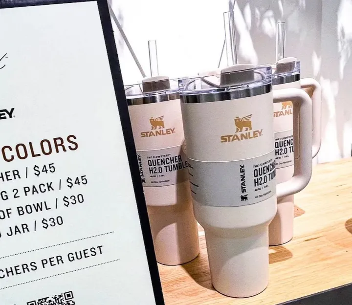 40%20oz%20Stanley%20Tumbler%20Mugs%201200ml%20%20Stainless%20Steel%2048%20hours%20Vacuum%20Insulation%20%20with%20Leak%20Proof%20Handle%20Straw%20&%20Lid%20%20Double%20Wall%20Insulated%20Thermal%20Coffee%20Cup%20Tumbler%20for%20Girls%20Boys%20Hot%20&%20Cold%20Drinks%20%20Travel,%20Gym,%20Office,%20Outdoor%20Use%20Tumbler%20Water%20Bottle%20-%20Image%204
