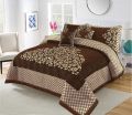Velvet jacquard Bedsheet —5 Pcs Set—  1:—Velvet Sheet 2:—Pillow Covers 2:— Cusion Cover   Fabric:——*Velvet Jacquard *                King Size   Available in * Attractive Colors* With Quality Zipper Bag Packing. 