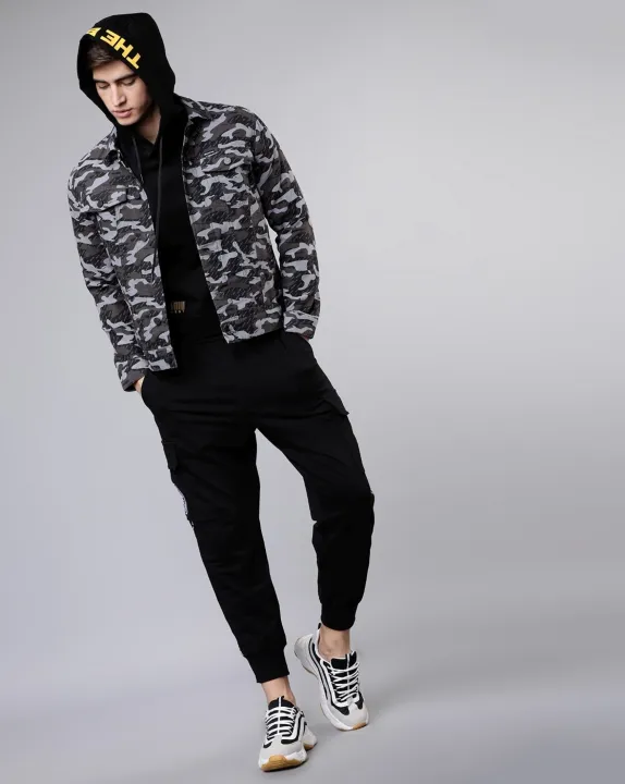 Camouflage%20Print%20Button-Down%20Jacket%20-%20Image%206