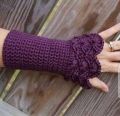 Handmade crochet gloves for girls. 