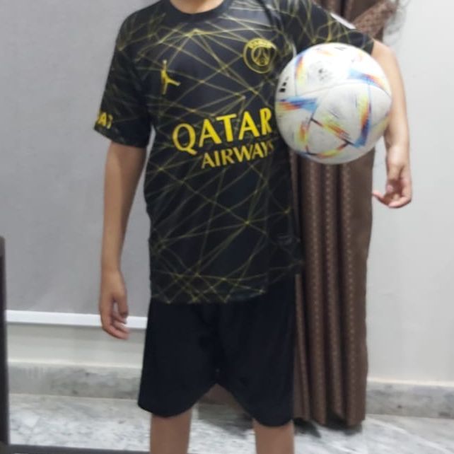 New%20fine%20Quality%20psg%20messi%20soccer%20kit%20for%20boys%20-%20Image%202