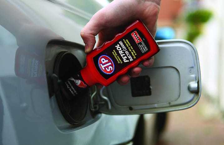 STP%20High%20Mileage%20Petrol%20Injector%20Cleaner%20with%20Friction%20Modifier%20-%20200ml%20Bottle.%20Made%20in%20UK.%20STP%20High%20Mileage%20Fuel%20Injector%20&%20Carburetor%20Treatment%20-%20Fuel%20System%20Treatment%20-%20IMPORTED.%20Premium%20Quality%20-%20Image%202