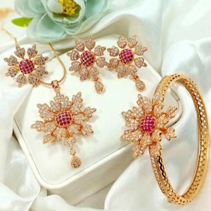 Fashion Jewelry: The Ultimate Guide to Adding Sparkle to Your Style