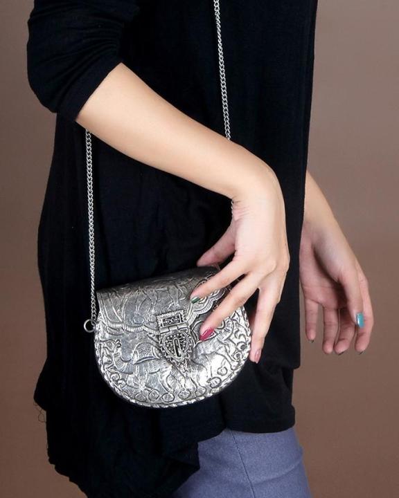 Hand%20crafted%20real%20steel%20Handbag%20-%20Image%206