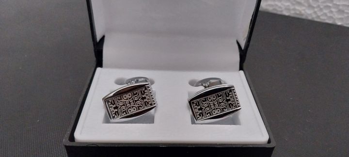 2  / Couple of Cuff links | Studs | Royal look while Wearing | Easy to wear | Silver shiny Cufflinks  | Premium | Mens Fashion