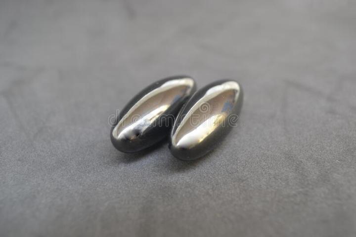 Magnetic%20Oval%20Snake%20Egg%20Shape%20Magnets%20Polished%20Stone%20(4pcs)%20-%20Image%203