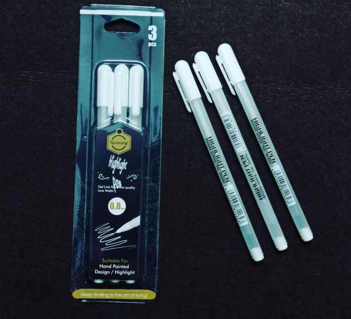 Pack%20of%203pcs%20Keep_Smiling%20White%20Gel%20Pen%200.8mm%20Gelly%20Roll%20White%20Gel%20Pen%20for%20Sketching%20and%20Drawing%20-%20Image%202