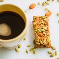 Nibl - Coffee & Cinnamon Granola Bars (43g). 
