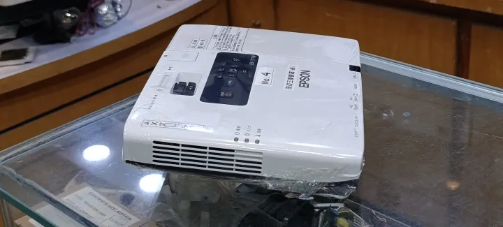 Epson%20EB-1771W%20Full%20HD%201080p%203,000%20ANSI%20Lumens%20Projector%20-%20Image%203