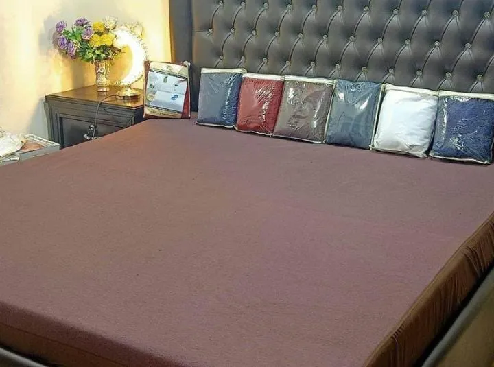 Waterproof%20Mattress%20Cover%20King%20Sized%20Mattress%20Protector%20Anti%20Slip%20Double%20Bed%20Fitted%20Bed%20Sheet%20-%20Image%202