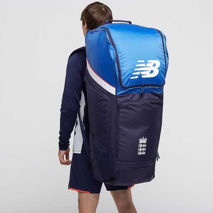 New%20Balance%20NB%20Cricket%20kit%20Bag%20%7C%20Duffle%20Cricket%20Kit%20Bag%20%7C%20Premium%20Quality%20Hard%20Ball%20Cricket%20Kit%20Bag%20-%20Image%202