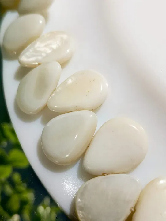12pcs%20Natural%20Flat%20Drop%20Tussle%20White%20Mother%20of%20Pearl%20Sea%20Shell%20Beads%20for%20Crafting%20-%20DIY%20Crafting%20Elegant%20Jewelry%20Making%20Supplies%20-%20Image%205