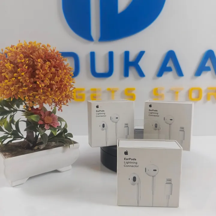 Original%20Apple%20EarPods%20with%20Lightning%20Connector%20for%20iPhone%207/8/X/XS/XR/11/12/13/14%20Pro%20Max%20%E2%80%93%20Wired%20Handsfree%20Headphones%20%E2%80%93%20High-Quality%20Audio%20-%20Image%202