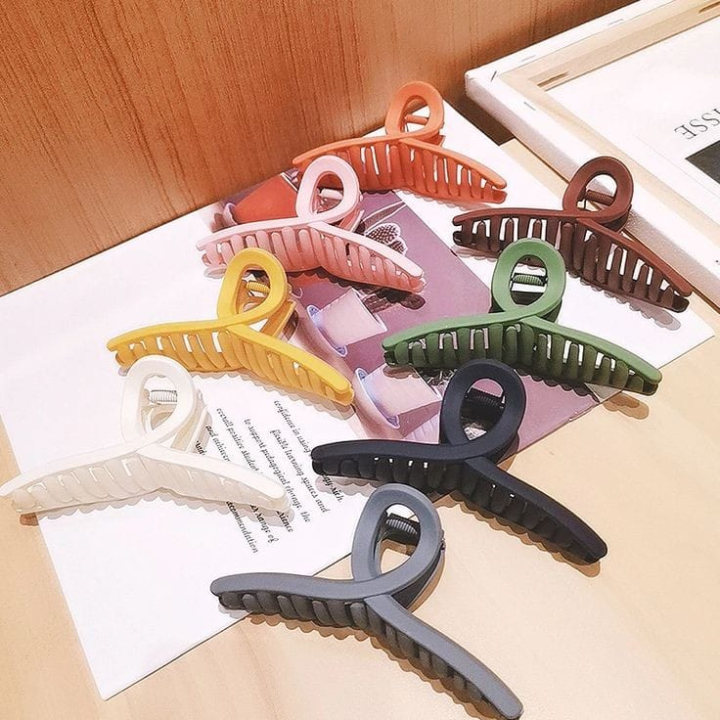 Extra%20Large%20Claw%20Clip%20Matt%20Claw%20Clip%20Statement%20Hair%20Claw%20Clip%20For%20Thick%20Hair%20Long%20Hair%20ClipNew%20Women%20Acetate%20Large%20Size%20Hair%20Claws%20Hairpin%20Girls%20Spring%20Hair%20clips%20Crab%20Barrette%20Headband%20Fashion%20Hair%20Accessories%20-%20Image%202