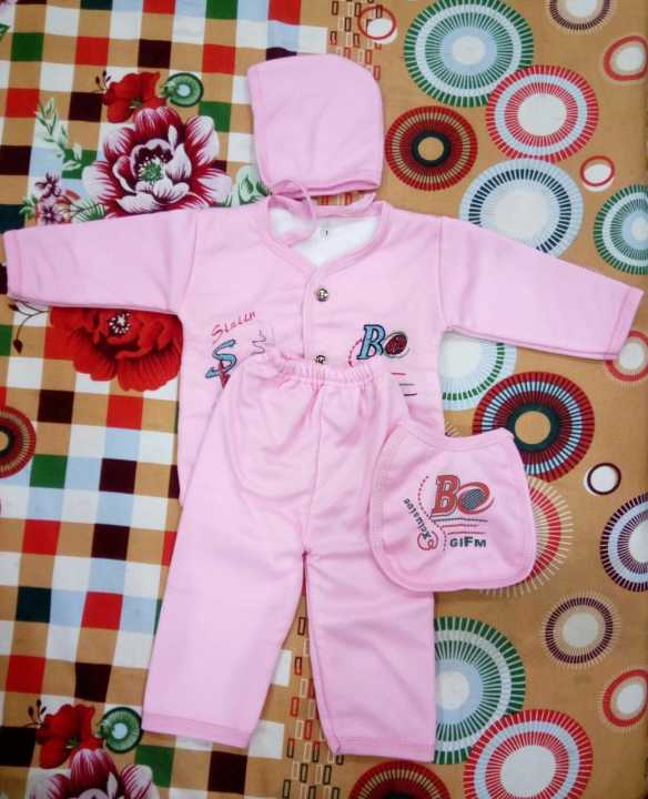 Pack%20Of%204%20Pcs%20Newborn%20Baby%20Suit%20Gift%20set%20New%20Born%20Baby%20Girl%20Boy%20Clothes%20Shirt,%20Pant,%20Bib%20and%20cap%20Infant%20Warm%20Winter%20Suits%20Dresses%20Unisex%20NewBorn%20Garam%20Clothes%20Size%200-3%20Months%20-%20Image%204