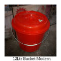 Plastic bucket 12 liter. 