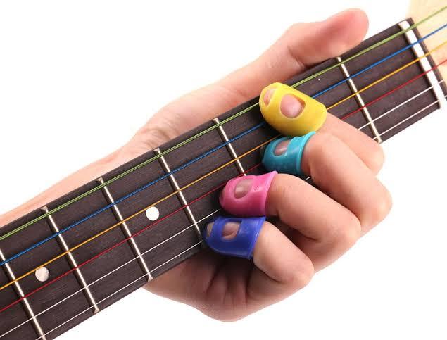 Guitar%20Finger%20Guard%20-%20Finger%20Protectors%20-%20For%20All%20Age%20And%20Sizes%20-%20Image%203