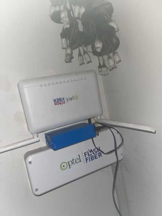 WiFi%20Router%20Power%20Bank%2012v%20Volts%20%20UPS%20Technology%20%7C%2020000%20plus+%20mAh%20%7C%209%20to%2012%20Hours%20Guaranteed%20Backup%20%7C%20Tp%20Link-Tenda-PTCL%20%7C%20Fiber%20Base%20Router%20-%20Image%203