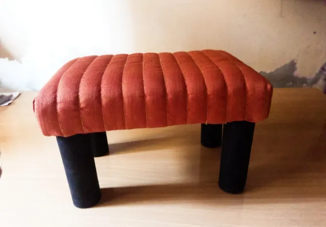 Footrest%20stool%20For%20Living%20room%20-%20Image%204