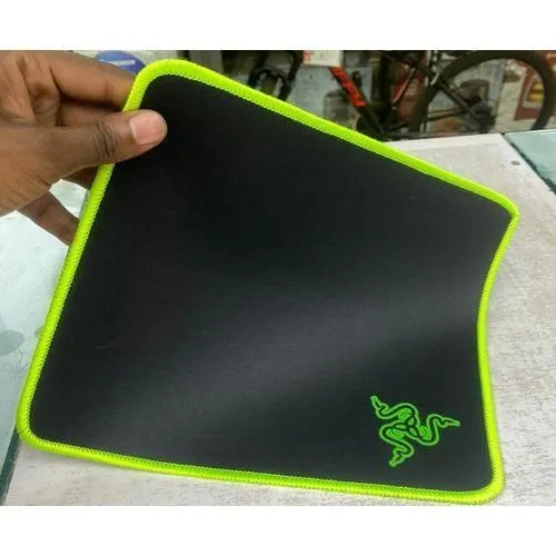 Razer%20Gaming%20Mouse%20Pad%20With%20Green%20Border%20Smooth%20Surface%20Silk-Gliding%20(25cm%20x%2021cm)%20High%20Quality%20Mouse%20Pad%20RGB%20Gaming%20-%20Image%202