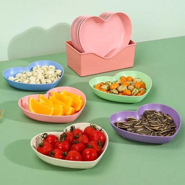 Reusable%20Plastic%20Plates%20Heart%20shape%20-%20Image%207