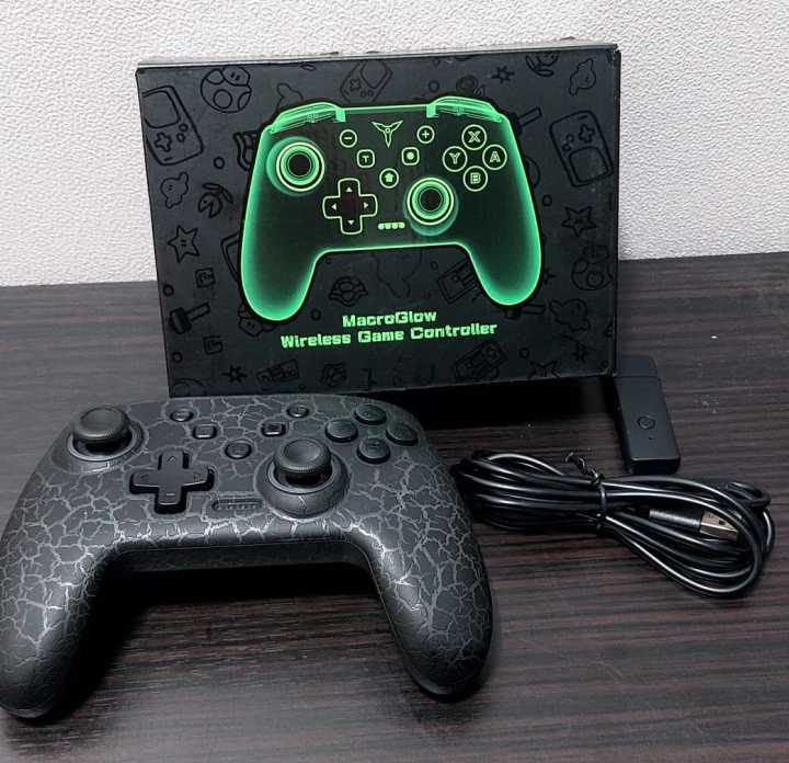 MACROGLOW%20WIRELESS%20GAMING%20CONTROLLER%20WITH%20DIFFERENT%20LIGHT%20MODES%20-%20Image%204