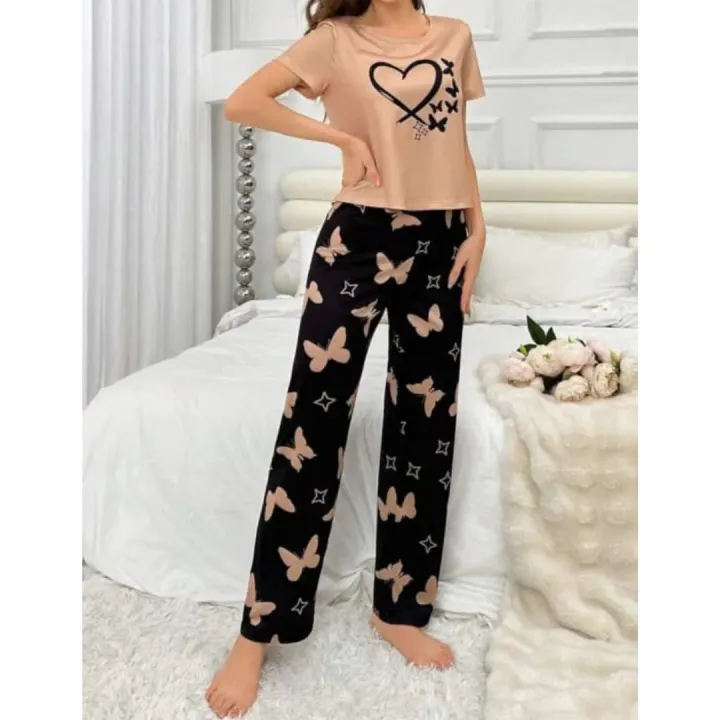 Sweet%20Dreams%20Collection:%20Soft%20&%20Cozy%20Women%E2%80%99s%20Nightwear%20Set%20%E2%80%93%20Heart%20&%20Butterfly%20Printed%20Pajamas%20-%20Image%204