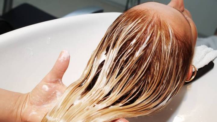 Fanola%20Nutri%20Care%20Nourishing%20Restructuring%20Sliky%20Hair%20Mask%20500ml%20-%20Image%203