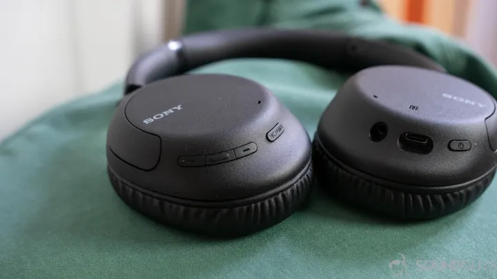 Sony%20Noise%20Canceling%20Headphones%20WHCH720N:%20Wireless%20Bluetooth%20Over%20The%20Ear%20Headset%20with%20Mic%20for%20Phone-Call%20and%20Alexa%20Voice%20Control,%20Black%20With%201%20year%20Brand%20Warranty%20-%20Image%203