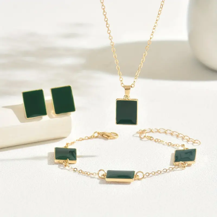 Square%20of%20Elegance%20Onyx%20Set%20(Pendant%20,%20Earring%20&%20Ring)%20White%20-%20Image%205