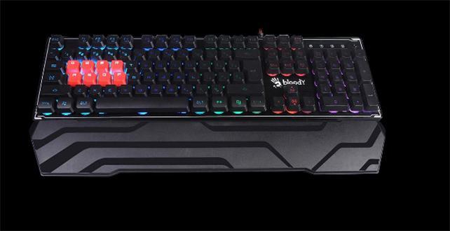 Bloody%20B3370R%20RGB%208-Light%20Strike%20Mechanical%20Gaming%20Keyboard%20-%20Image%202