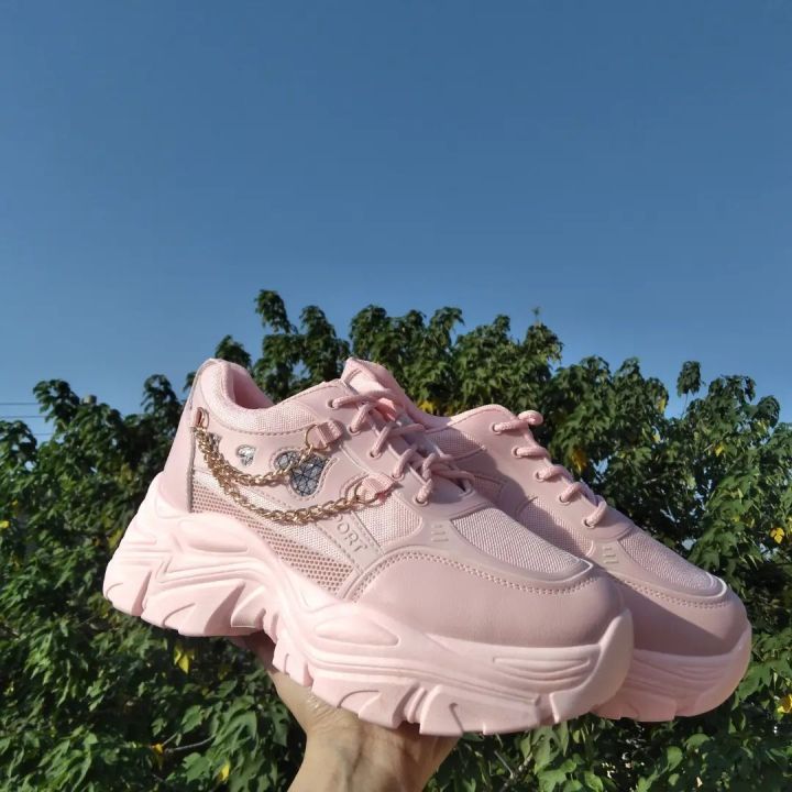 Pink%20Chunky%20Sneakers%20with%20Golden%20Chain%20for%20Women%20%E2%80%93%20High%20Sole%20Korean%20Style%20Casual%20Lace-Up%20Shoes%20-%20Image%205