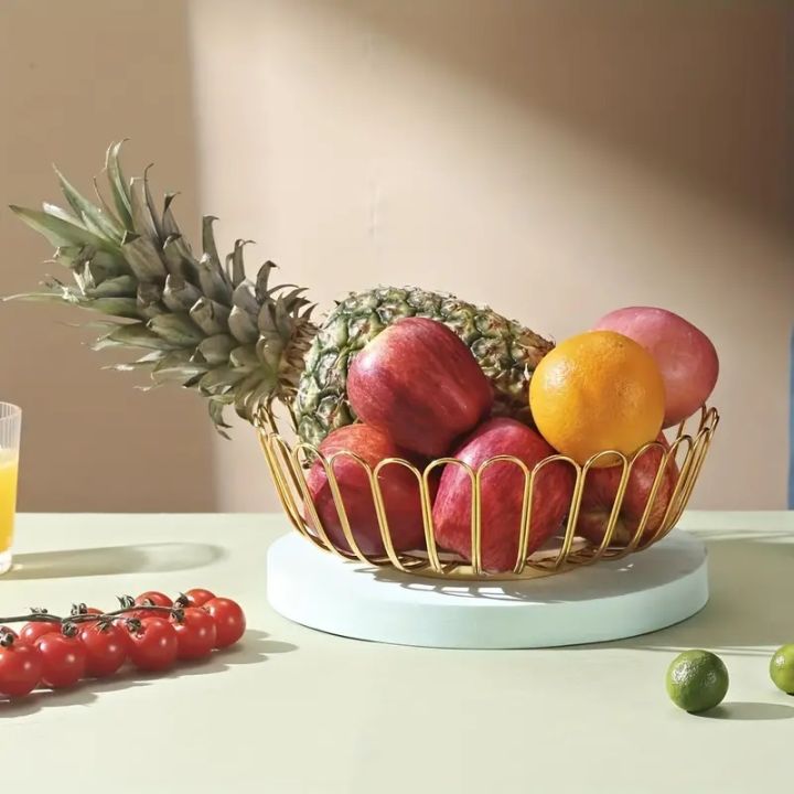 Techmanistan Metal Wire Fruit Basket Holder for Kitchen Countertop, Gold Modern Storage Centerpiece with Wood Stand
