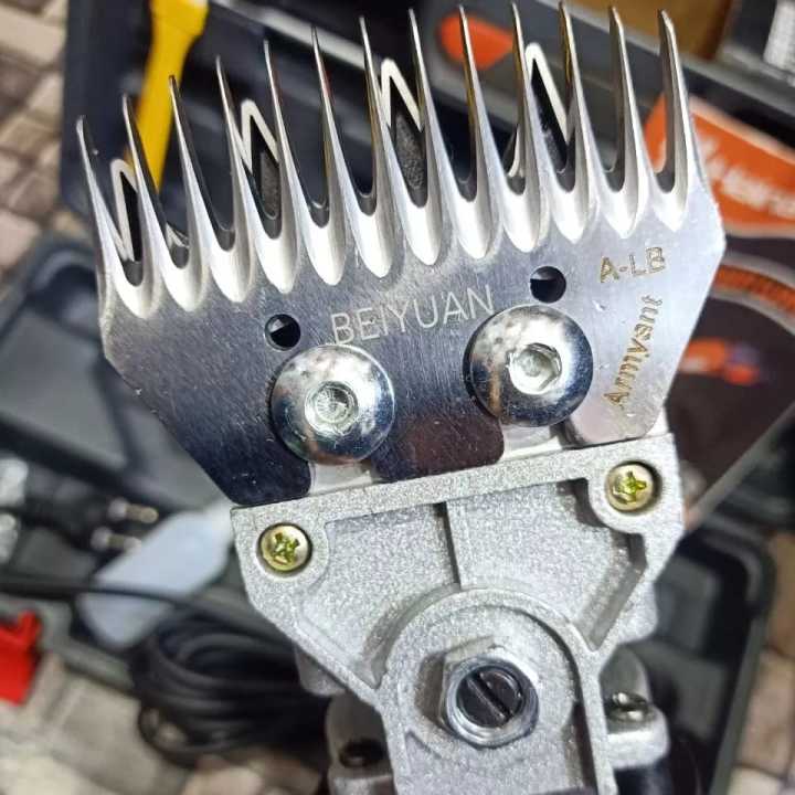 Pet%20Clippers%20Electric%20Sheep%20Clipper%20Sheep%20Shears%206%20Speed%20Settings%20Comfortable%20Holding%20Electric%20Sheep%20Trimmer%20for%20Horses%20Goats%20Long-hair%20Dogs%20-%20Image%207