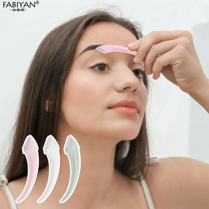 Curved%20Eyebrow%20Trimmer%20Eyebrow%20Scissors%20With%20Comb%20Stainless%20Steel%20Eyebrow%20Razor%20Hair%20Scissors%20Brow%20Trimmer%20Set%20Make%20Up%20Tool%20-%20Image%202