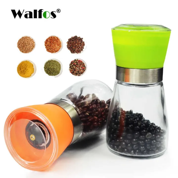 Pepper%20grinder%20crusher%20chopper%20with%20organic%20black%20peppercorns%20-%20Image%204