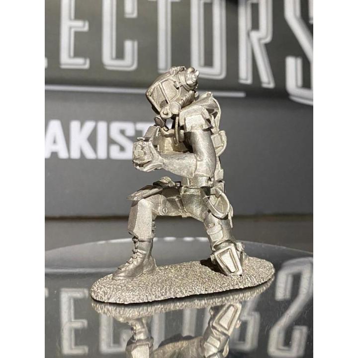 Metal figure 2.7 inch Command & Conquer Tiberian Sun Collector's Edition GDI Soldier