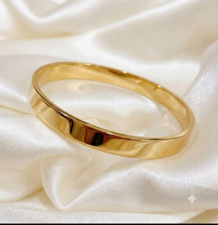 Plain%20gold%20plated%20Bangles%20for%20girls/women%20-%20Image%204