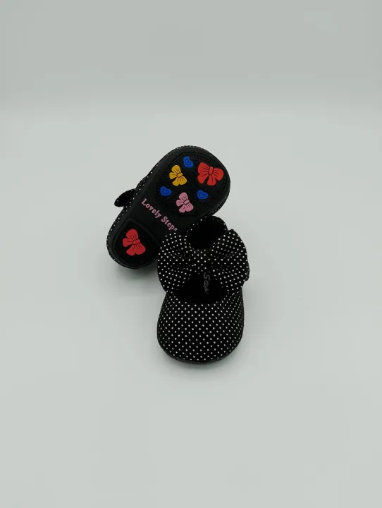 Baby%20Girl%20Polka%20Dot%20Soft%20Sole%20Shoes%20with%20Bow%20%7C%20Anti-Slip%20Prewalker%20Shoes%20for%20Infants%20&%20Toddlers%20-%20Image%207