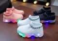 2021 New Arrival Baby Boys Light up Pink Shoes. 