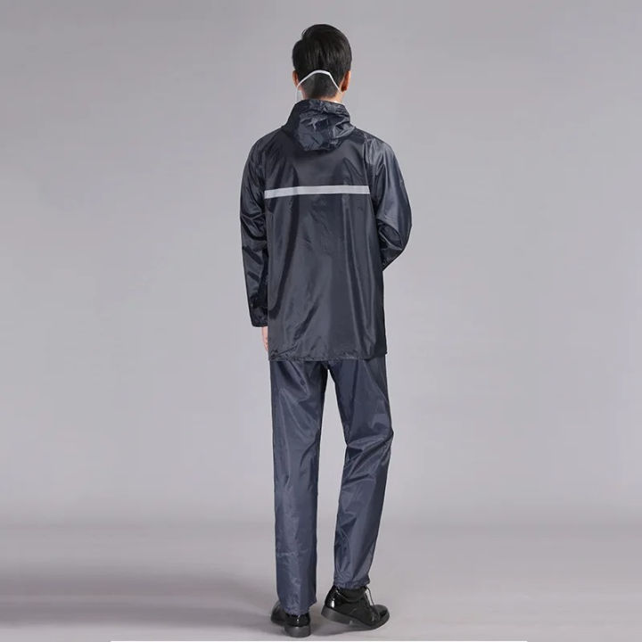 Rain%20Coat%20with%20Hood%20Or%20Reflective%20Strip%20For%20Bikes,%20Barsati%20Rain%20Coat%20For%20Motorcyle%20(One%20Size)%20-%20Image%203