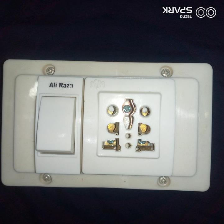 Universal Multi Plug Socket Switch Board without wire
