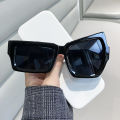 New Style Large and Small Eye Sun Glasses Internet Hot European and American Style Super Popular Eyebrow Picking Funny Personality Irregular Sunglasses for Women. 