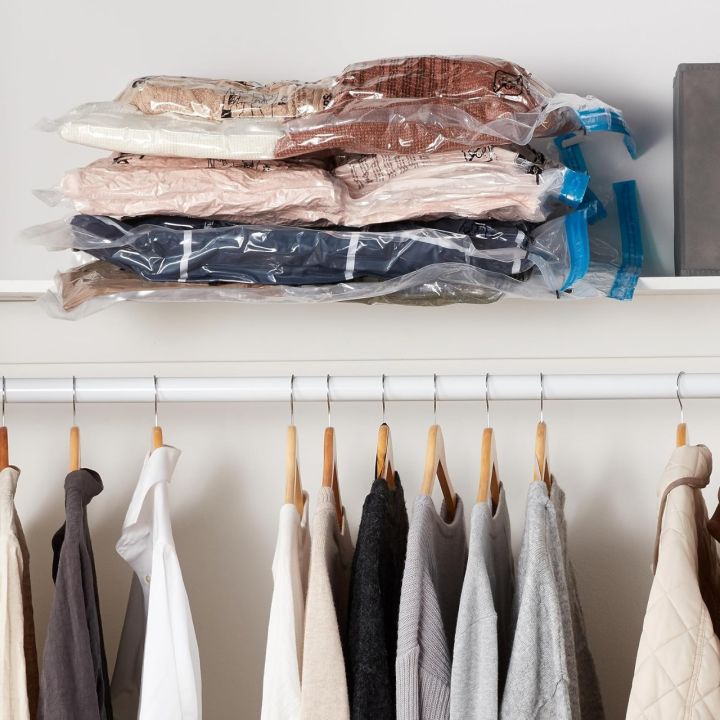 Vacuum%20Storage%20Bags%20with%20Hand%20Pump%20%7C%20Space%20Saver%20Vacuum%20Seal%20Bags%20for%20Travel%20&%20Luggage%20%7C%20Clothes,%20Blankets%20&%20Pillows%20Compression%20Bags%20%7C%20Reusable%20Travel%20Essentials%20-%20Image%207