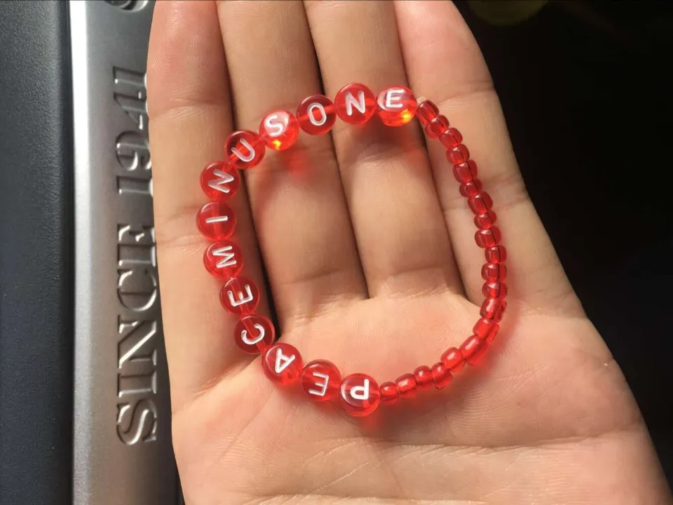 KPOP G-Dragon PEACEMINUSONE Red Green Acrylic Alphabet KPOP G-Dragon PEACEMINUSONE Red Green Acrylic Alphabet