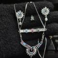Radiant Blossom Jewelry Set – Necklace, Earrings, and Bracelet. 