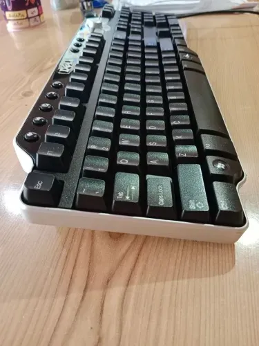 D-e-l-l%20Business%20Multimedia%20Keyboard%20Soft%20Keys%20Fashionable%20Design%20or%20home%20and%20office%20use%20with%20Thumb%20Holder%20-%20Image%204