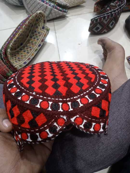 SINDHI%20CAP%20WITH%20BLACK%20RED%20COMBINATION%20COLOUR%20BEAUTIFUL%20CAP%20-%20Image%203